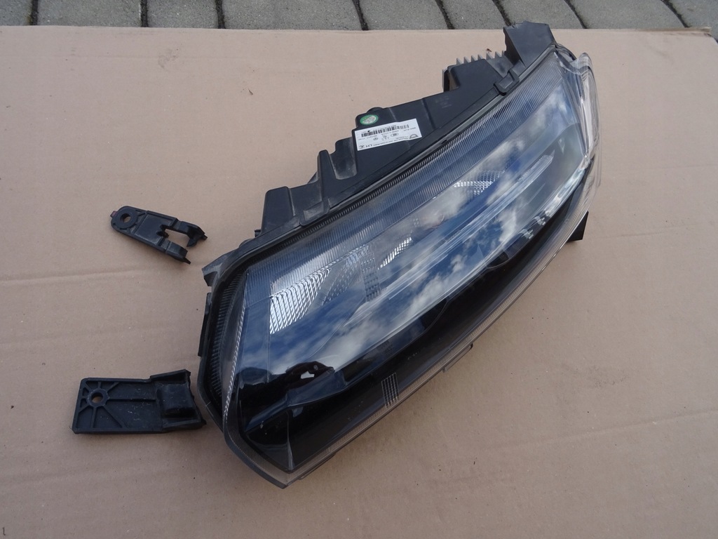 фото №1, Dacia spring лампа передняя левая 266052417r