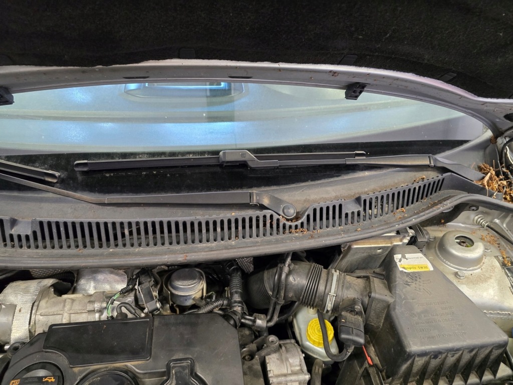 фото №13, Жабо отражатель воды vw polo 9n fl lift 2001-2009 6q1819415b