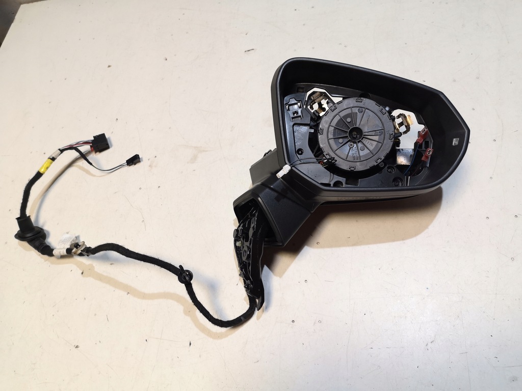 фото №1, Дзеркало праве audi q2 14pin+2 81a857536g