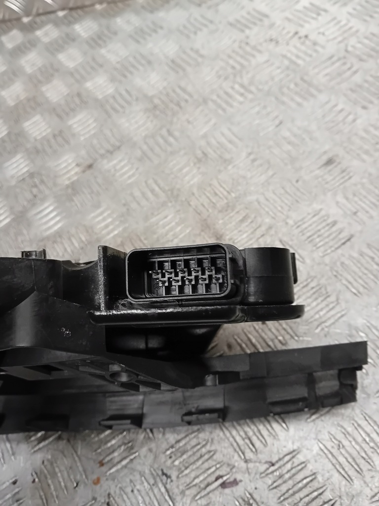 фото №7, Volvo s40 ii замок дверь правый перед 10 pin