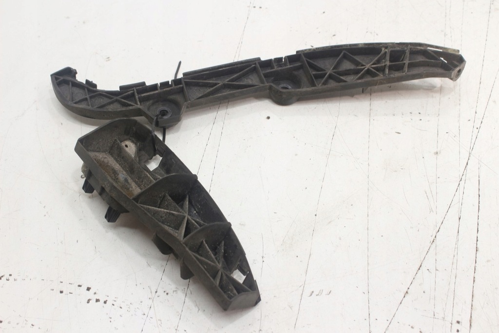 фото №9, Corolla verso ii направляющая бампера правый задняя