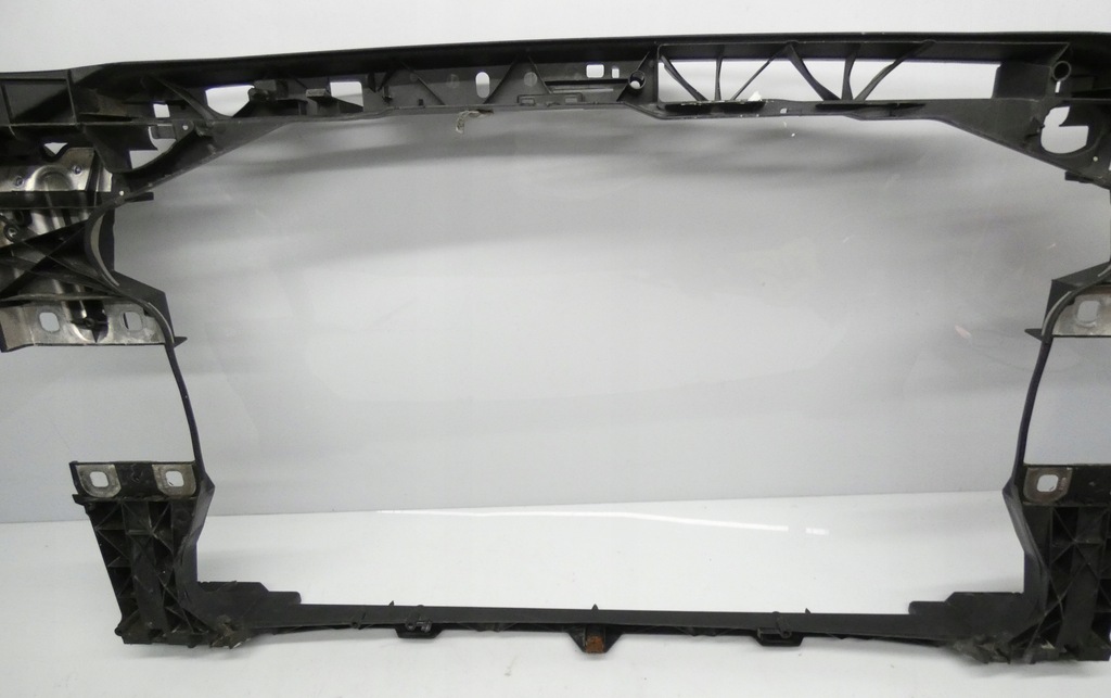 фото №8, Audi a4 b9 8w0805594 2015- усилитель pas передний обшивка