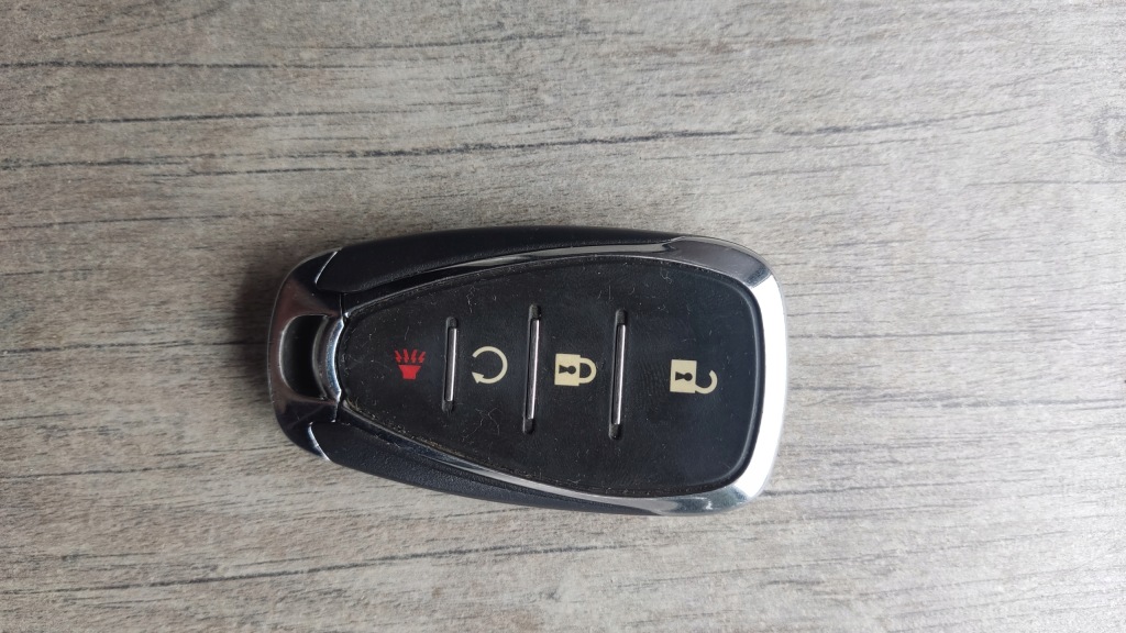 фото №1, Chevrolet cruze 17- ключ pilot