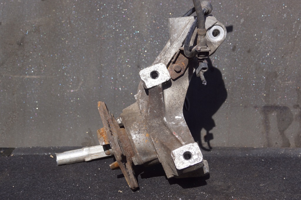 фото №5, Porsche оригинальный номер 99634165713 поворотный кулак ступица