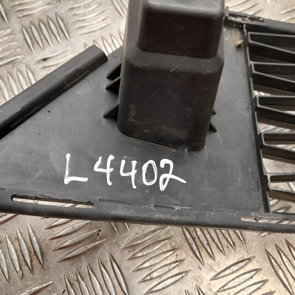 фото №5, Решётка радиатора seat toledo iv 2013 6ja853677