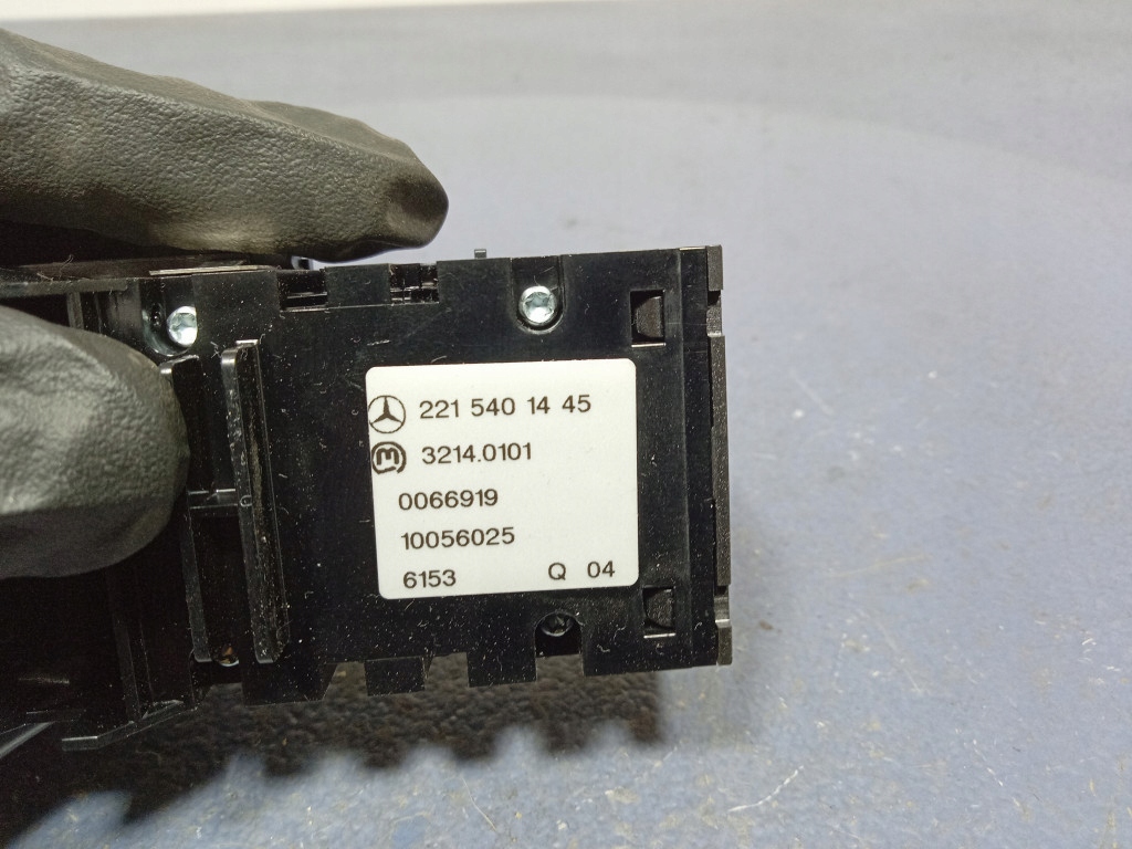 фото №8, Mercedes s klasa w221 переключатель кнопка тормоза ручного 2215401445