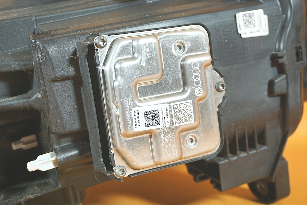 фото №14, Audi q2 81a 34km rhd uk лампи full led повний 81a941033c / 81a941034c