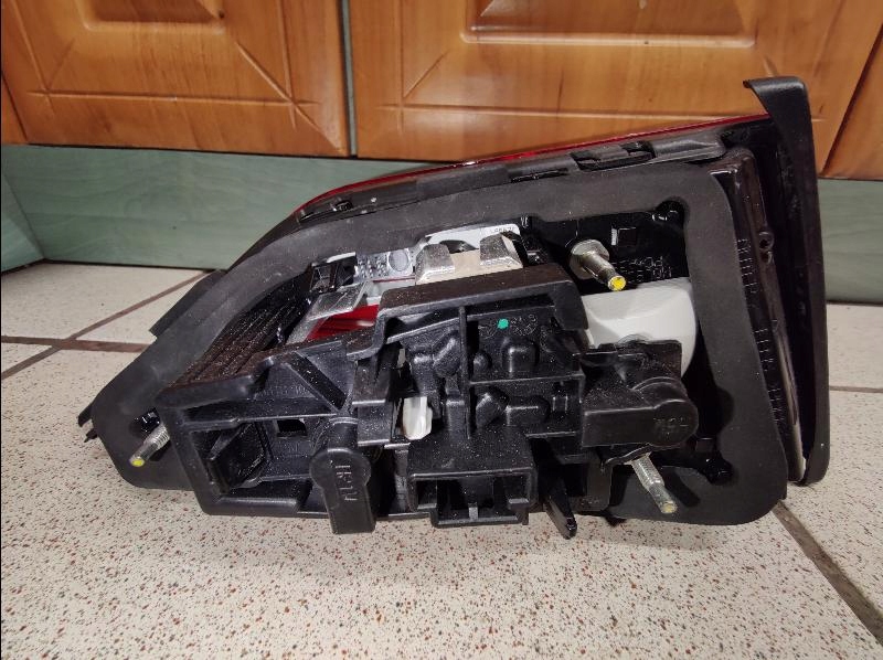 фото №10, Лампа задняя задняя audi a3 12- sedan 8v5945094c