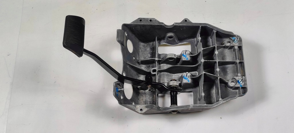 фото №1, Педаль гальма стоп каркас dodge ram 2009-