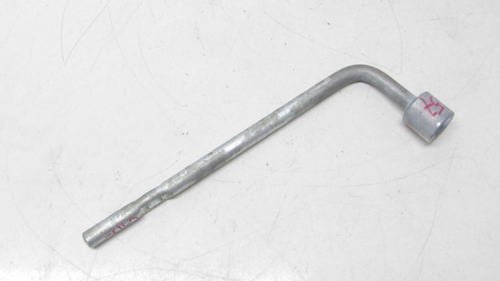 фото №1, Mitsubishi asx ключ do kół 10-17