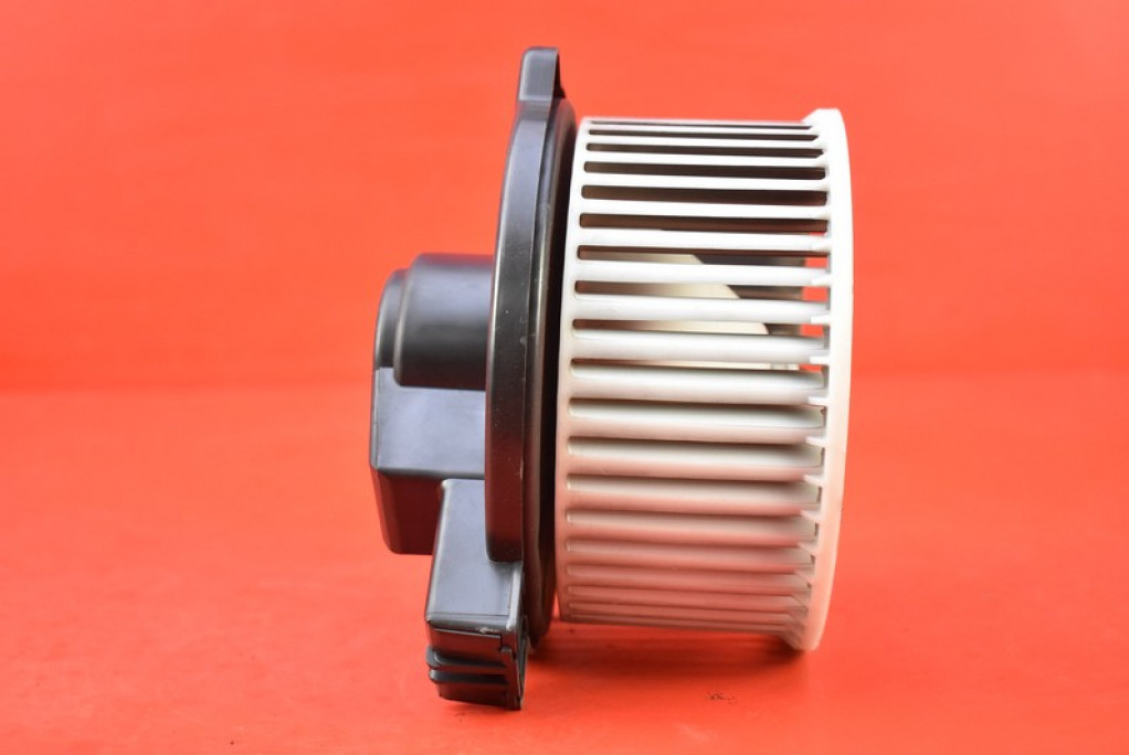 фото №4, Воздуходувка вентилятор обдув eu 87270-0700 mazda 6 vi 2 ii gh 07-12