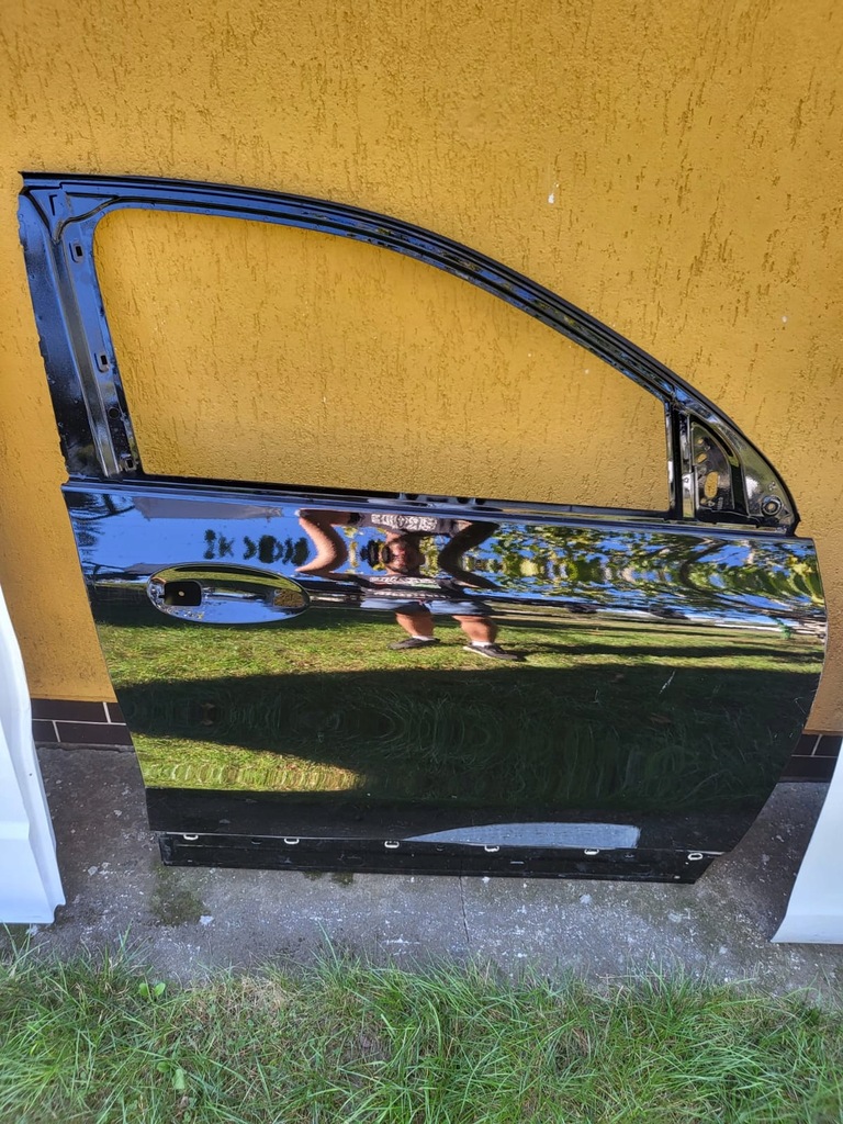 фото №1, Mercedes gla 247 дверь передние правое оригинал