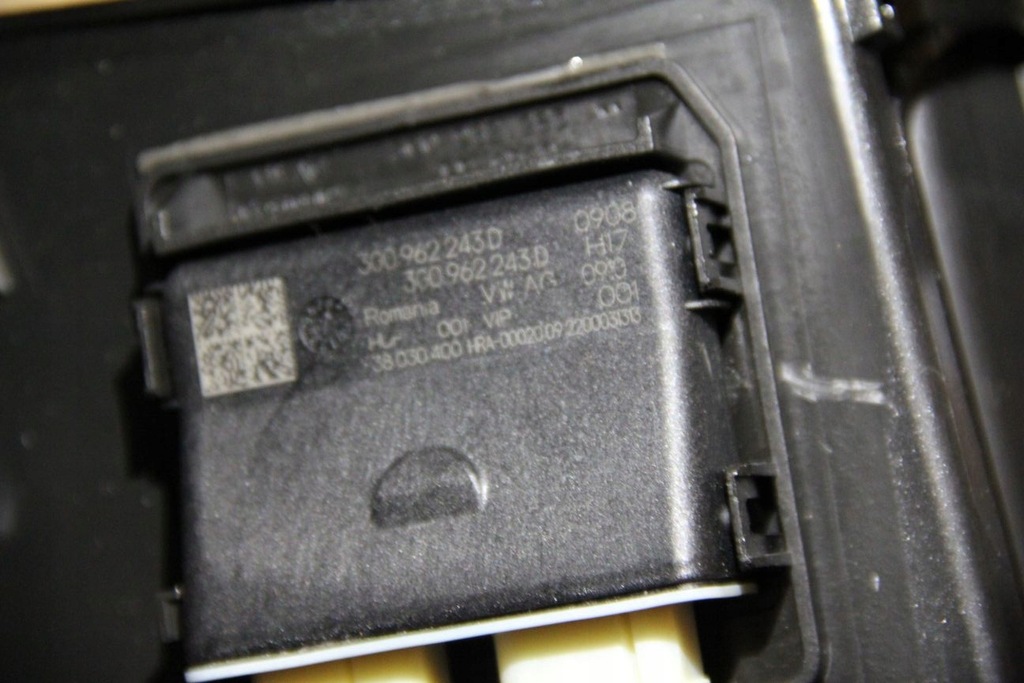 фото №12, Бампер задняя vw tiguan 5na 5nb rline hi 6 pdc lc9x