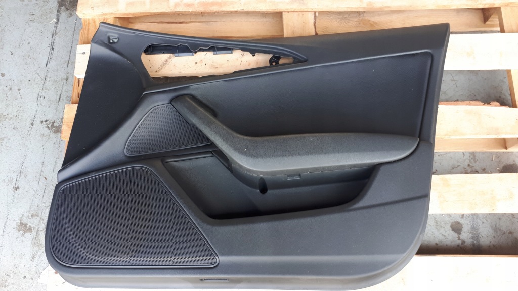 фото №1, A6 c7 4g обшивка двері правий перед шкіра ambiente