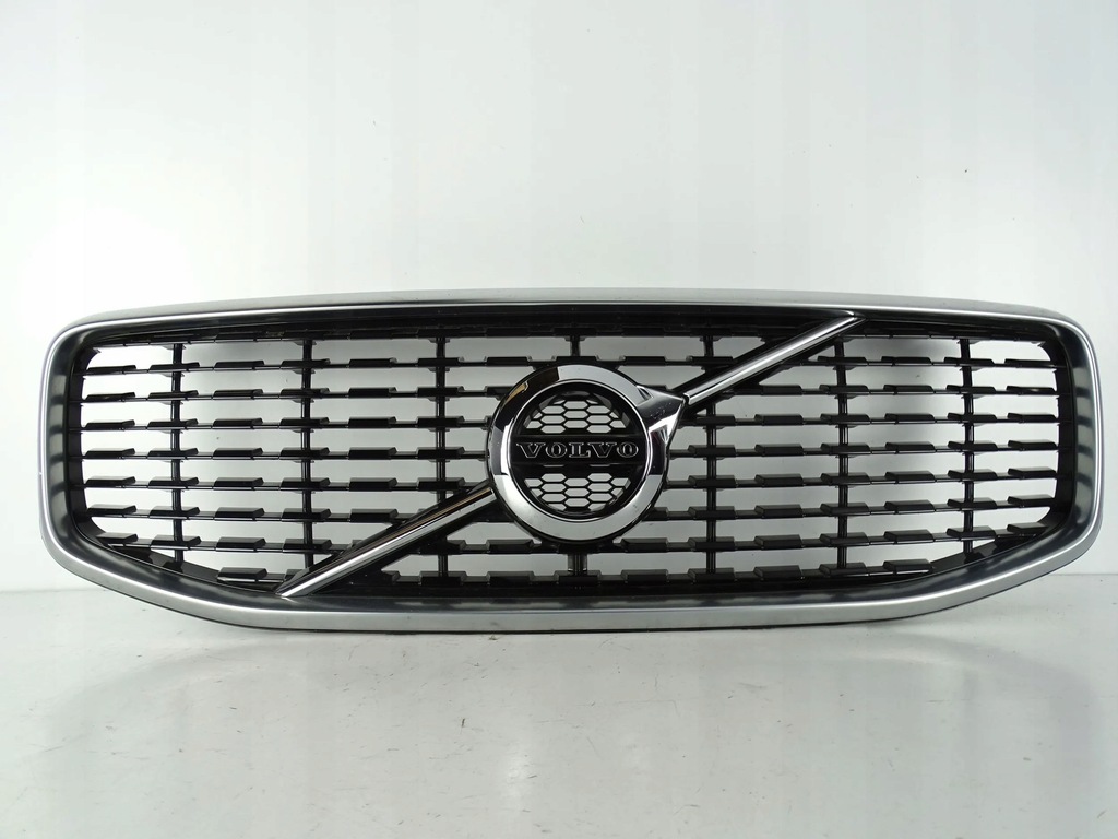 фото №1, Решітка радіатора решітка радіатора радіатора volvo xc60 ii r-design 17+