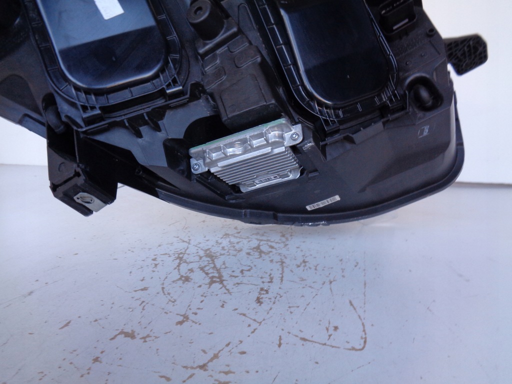 фото №7, Лампа левая фара opel vivaro c 19- zafira d ксенон