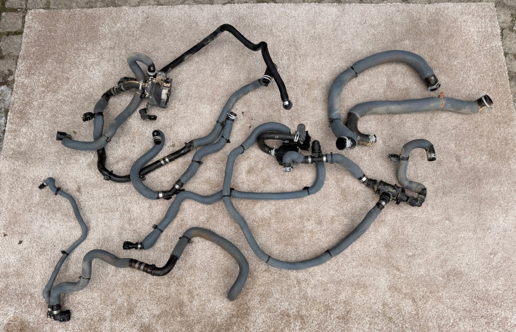 Купити Патрубок шланги дроти шланг води renault austral 1.2 e-tech 200km