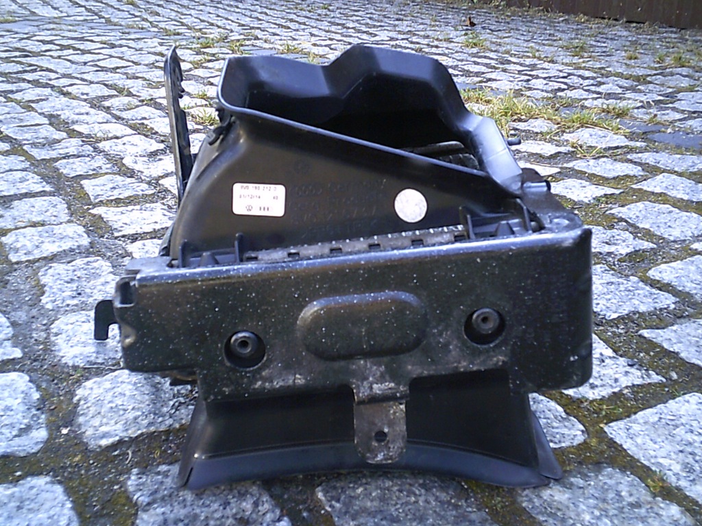 фото №9, Audi rs3 8v0 8v5 дополнительная радиатор wody 8v0121212c i впуск кронштейн