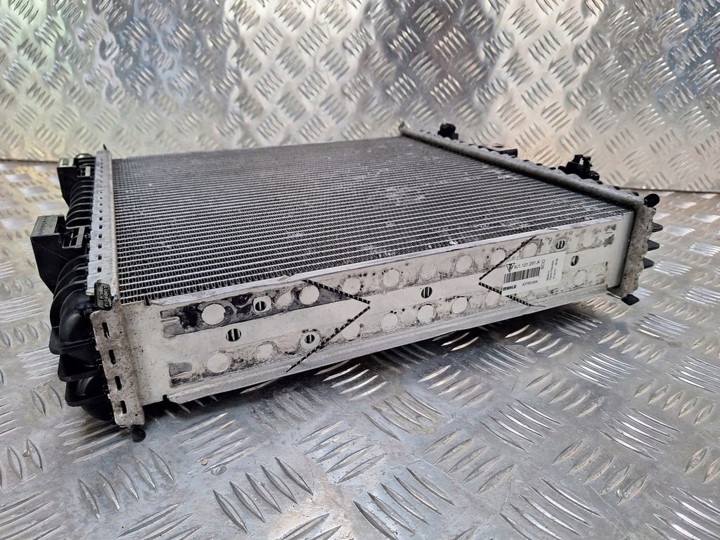 фото №8, Porsche taycan 9j1 радіатор wody