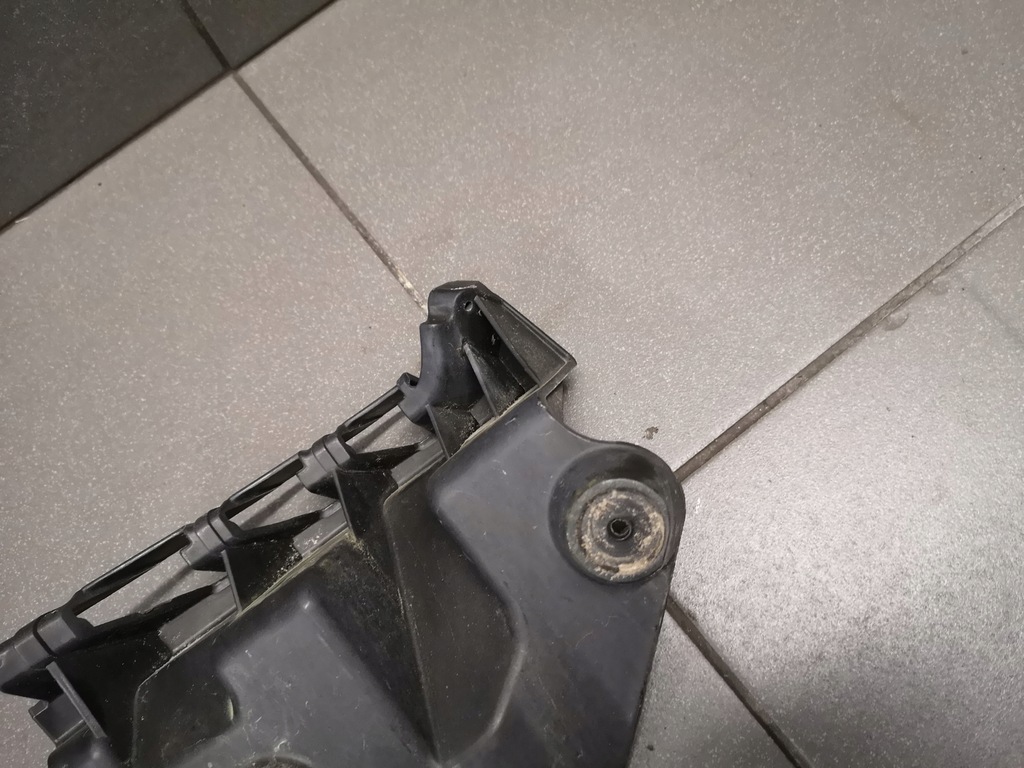 фото №6, Напрямна бампера правий задня audi a3 8p 5d 8p4807394a