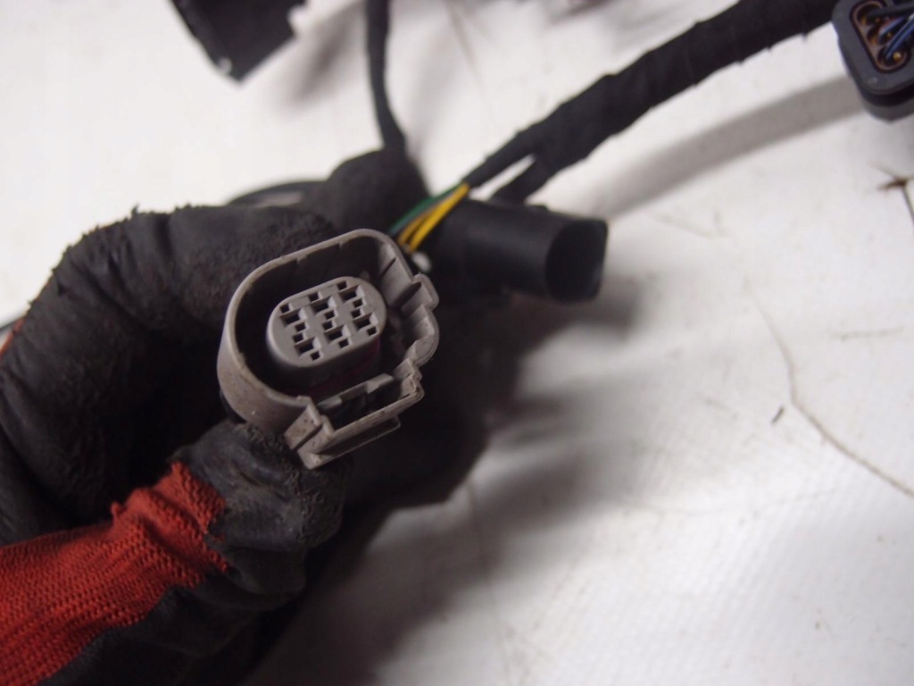 Жгут электропроводка двигателя vw golf vii 1.0 tsi 04c972627p Недорого