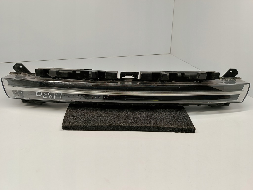 фото №13, Kia soul ev iii 20- лампа свет накладка средняя drl led 99209-k0