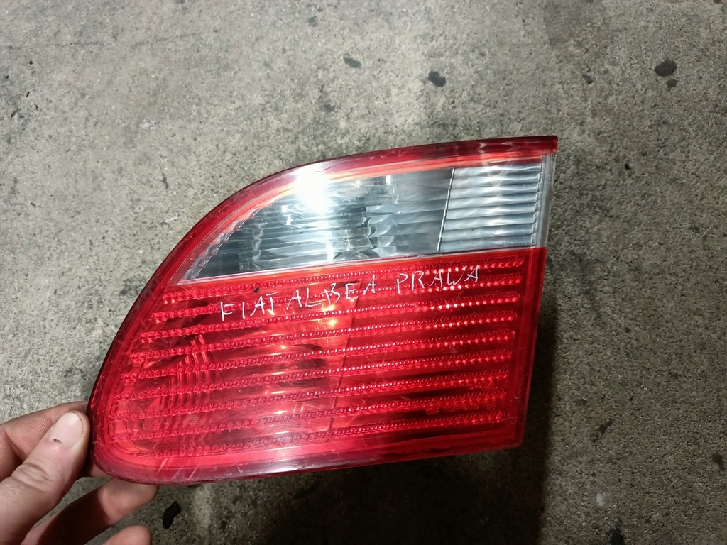 фото №1, Лампа задняя правая крышки fiat albea