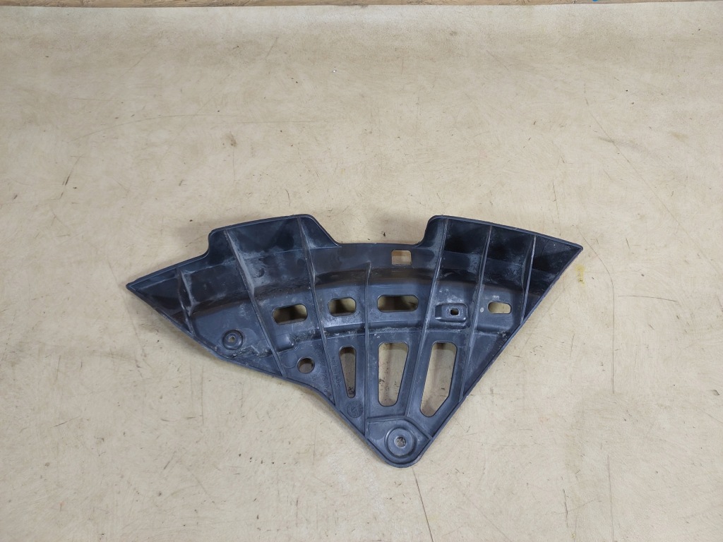 фото №1, C4 picasso i направляющая лампы левый перед 16472500