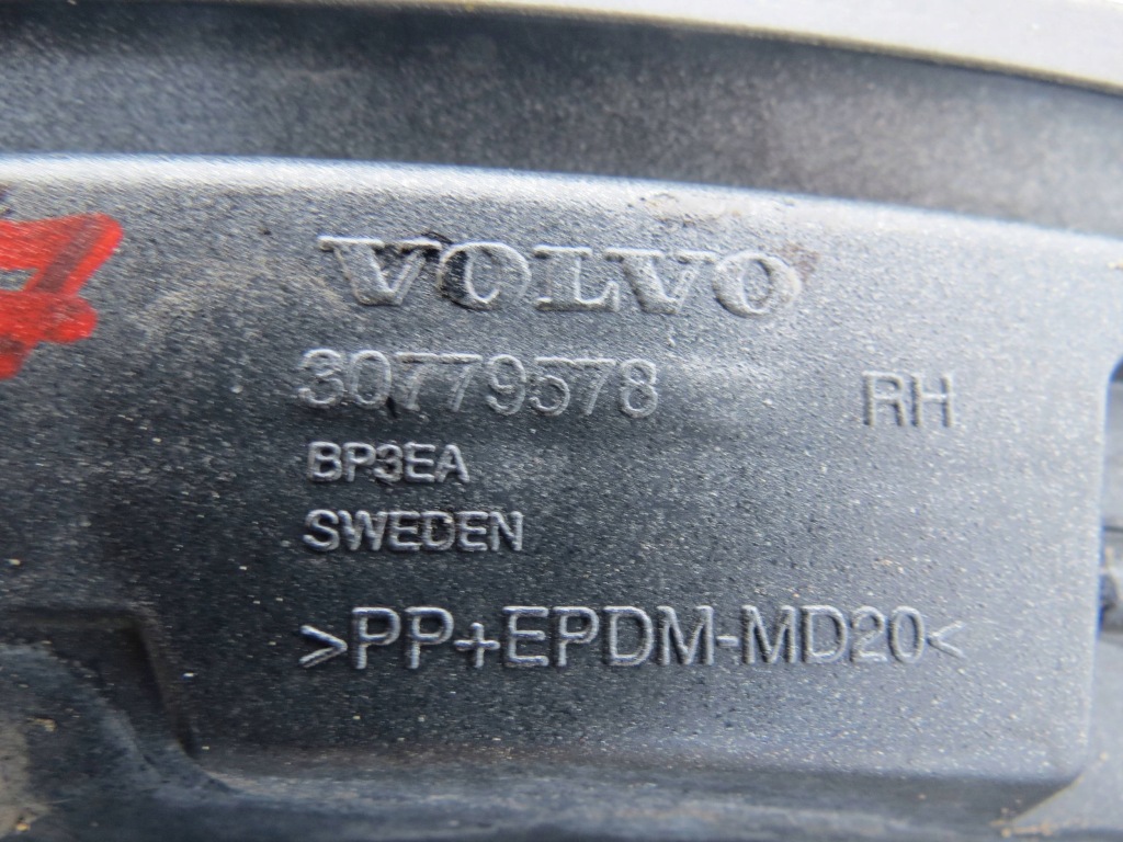 фото №12, Молдинг крыла левый правый перед задняя volvo xc90 30779577 30779578