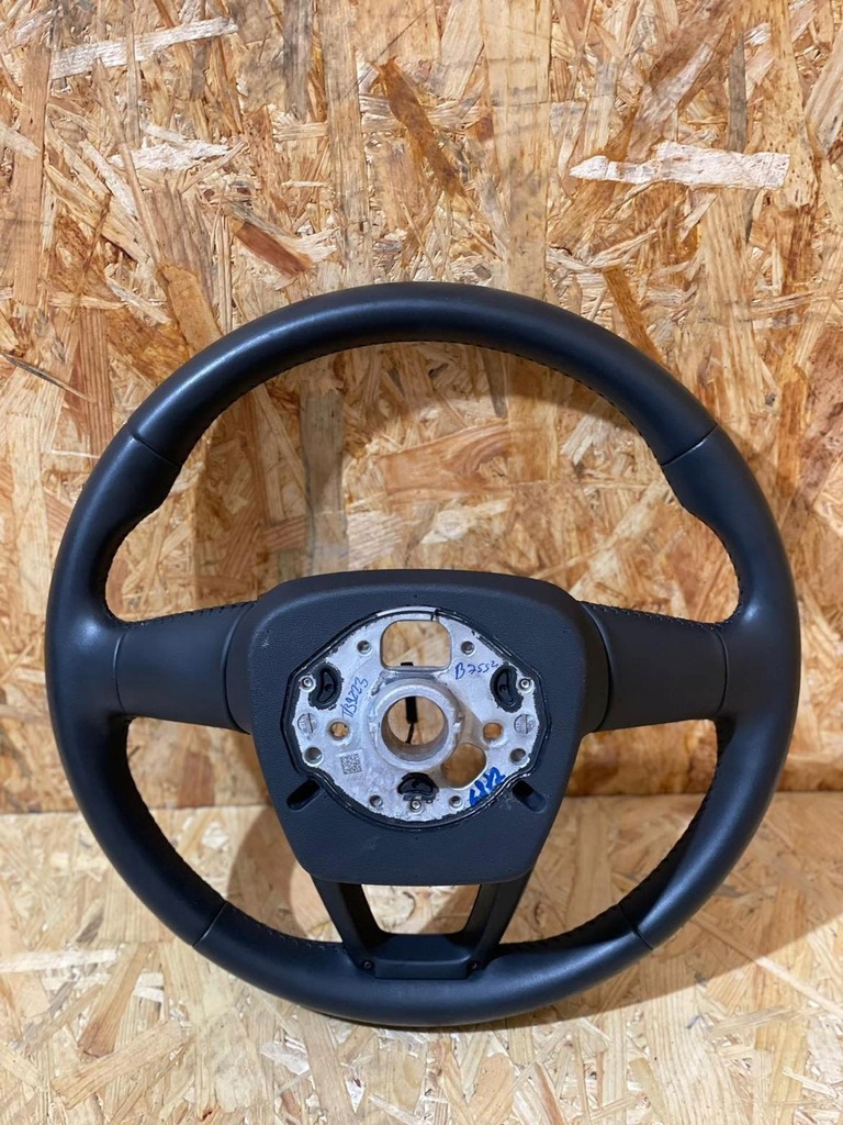 фото №8, Воздуховод многофункциональный audi q7 4m audi q8 ładna