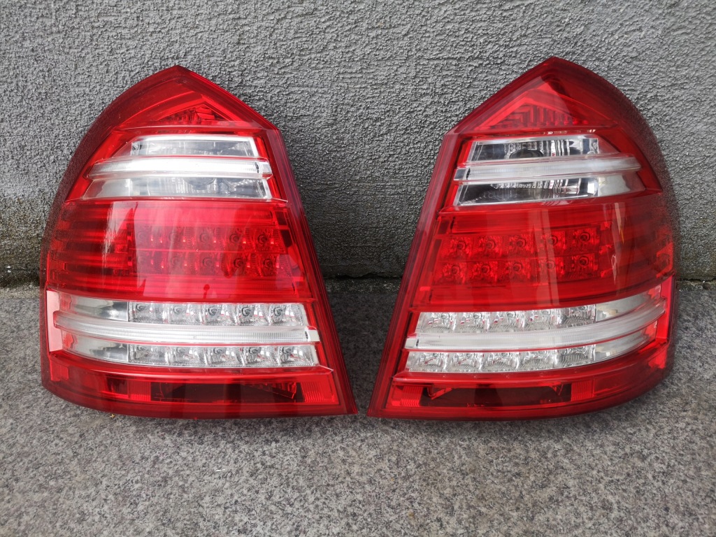 фото №1, Mercedes gl w164 x164 lift лампа led левый правый задняя задняя