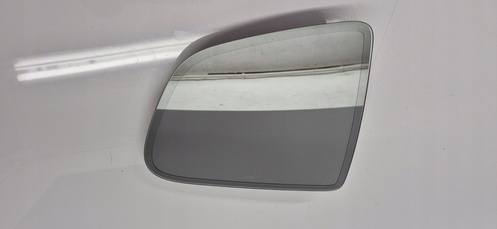 фото №1, Tesla model y вкладыш зеркало левый