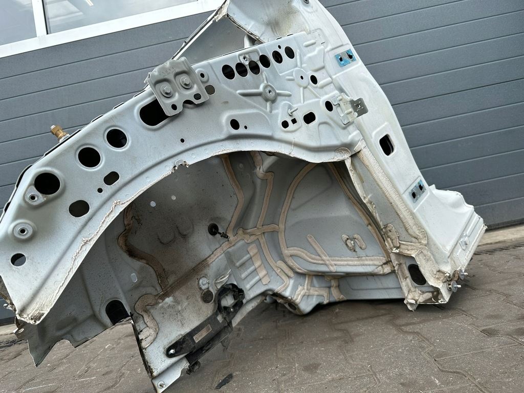 фото №6, Четверть левый перед, левая передняя mercedes eqa w243, h243 c149