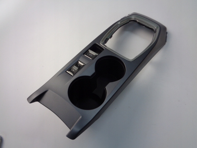 фото №1, Рамка передач панель peugeot 208 ii 2008 ii 2019-