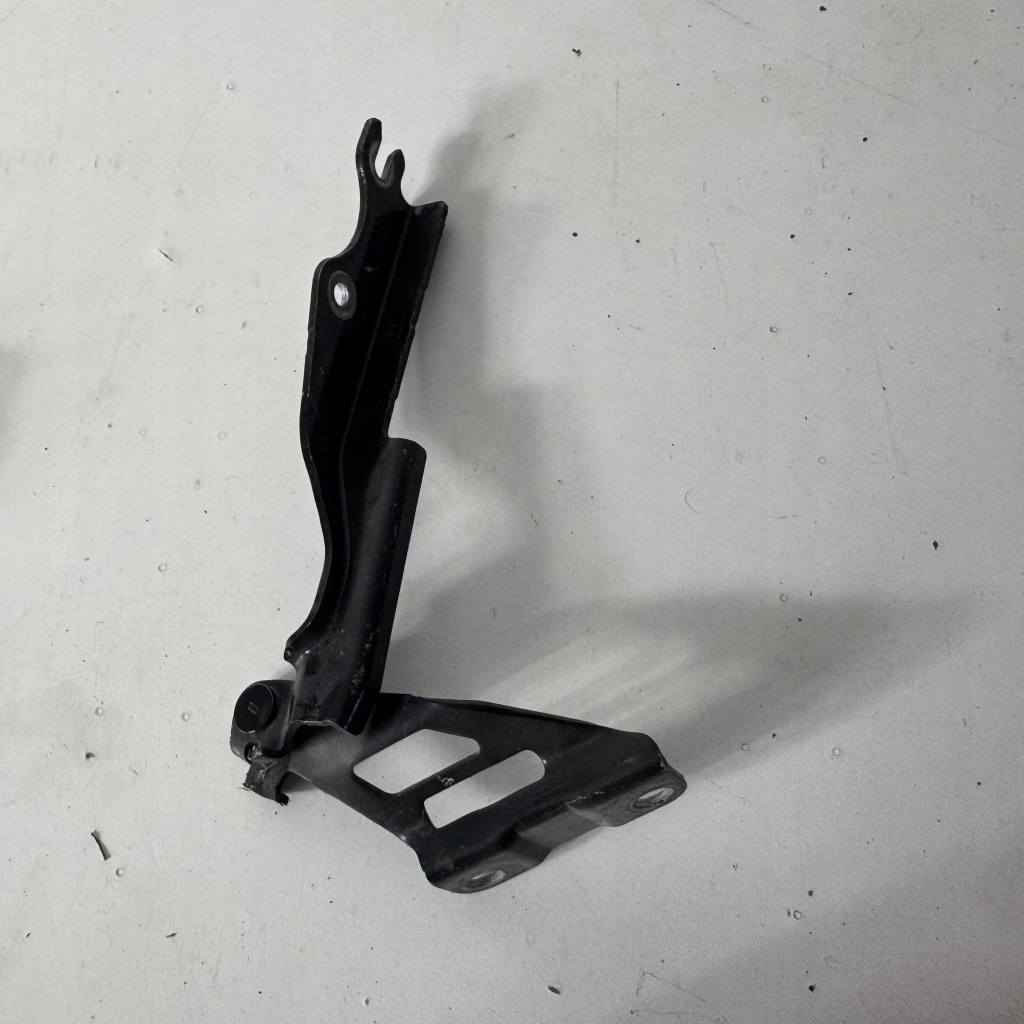 Купить Петли капота левое  правый  комплект mazda 6 gh оригинальный номер оригинал ghp9