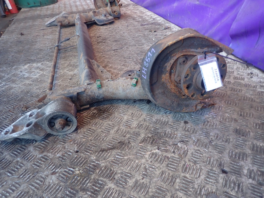 Skoda superb 1 седан 01-06 вісь  задня балка задній гальмівні диски abs Київ