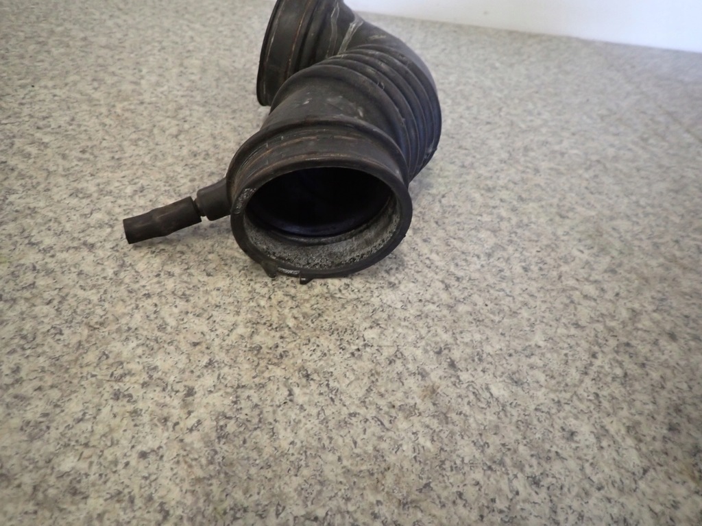 фото №4, Mitsubishi lancer vii 1.6 i 04- труба воздуха