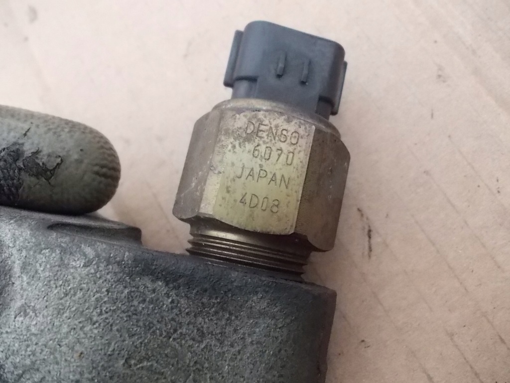 фото №7, Молдинг упорскування пального nissan primera p12 2,2 dci