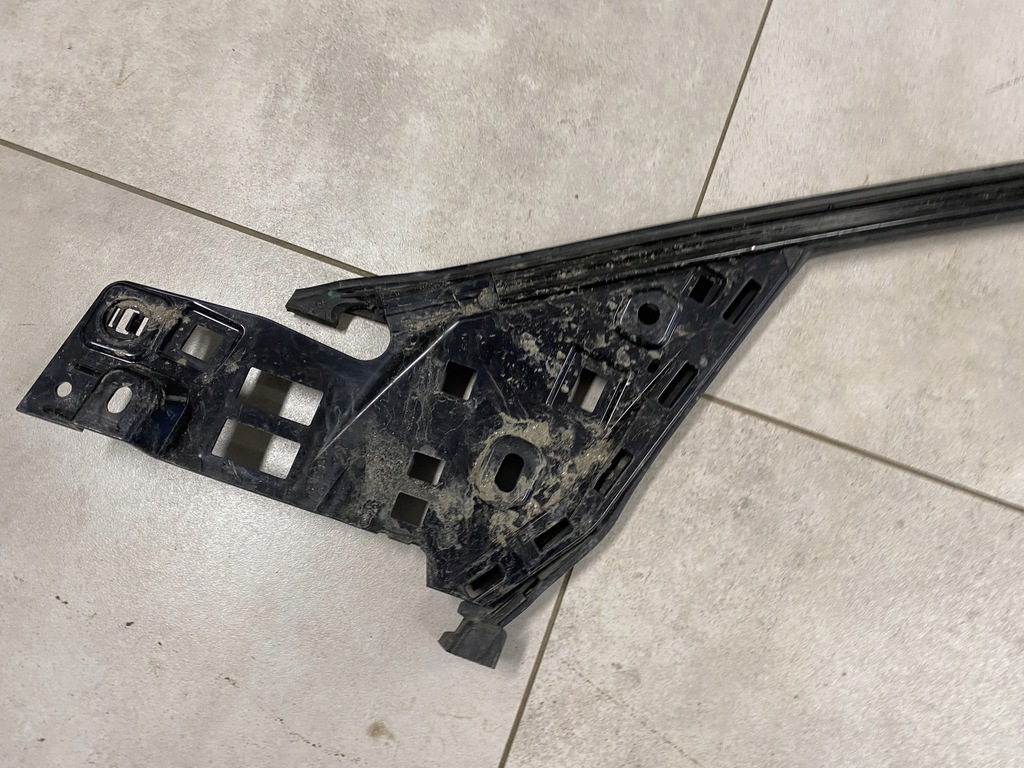 фото №6, Bmw i3 прокладка кровельная правая 7314020