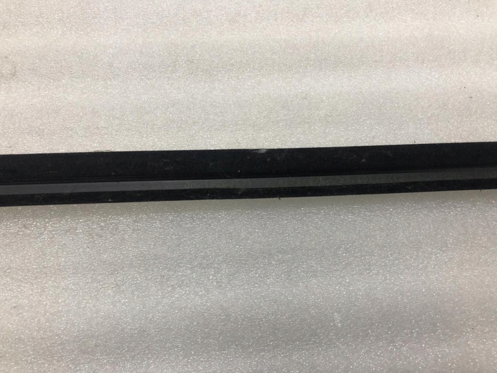 фото №12, Молдинг уплотнитель левый задняя opel astra j 13260071