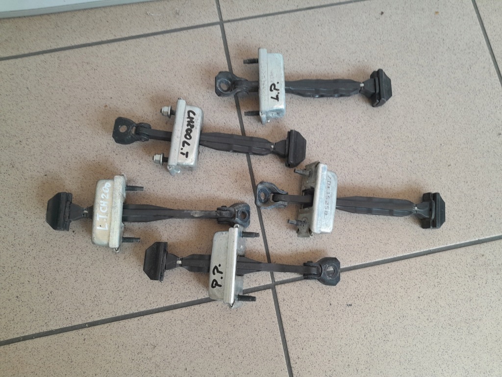 Купити Chrysler 200 ii 2015- обмежувач двері перед задня лівий правий