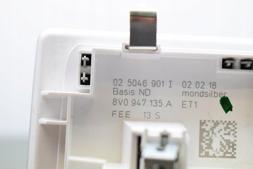 фото №7, Освещение внутреннее audi q3 8u 8v0947135a 1.4l бензиновый 110kw 2017