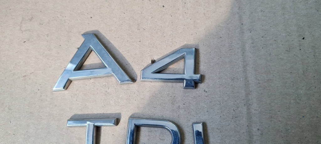 фото №2, A4 b8 lift емблема кришки logo багажника надпис a4 tdi