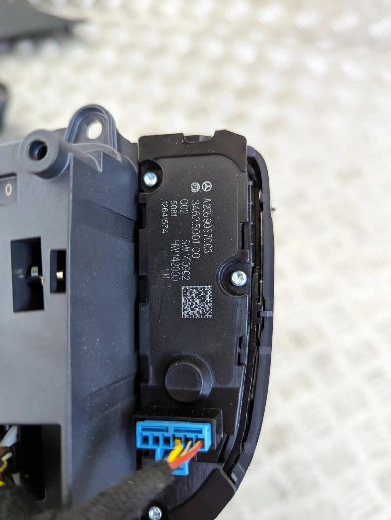 фото №10, C-klasa w205 2014-2021 1.6 dci домкрат перемикач передач