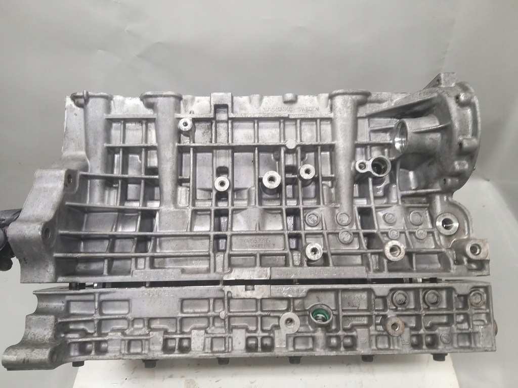 фото №9, Блок двигателя номинал 2.4 d5 163km d5244t volvo xc90 i xc70 s60 8653865