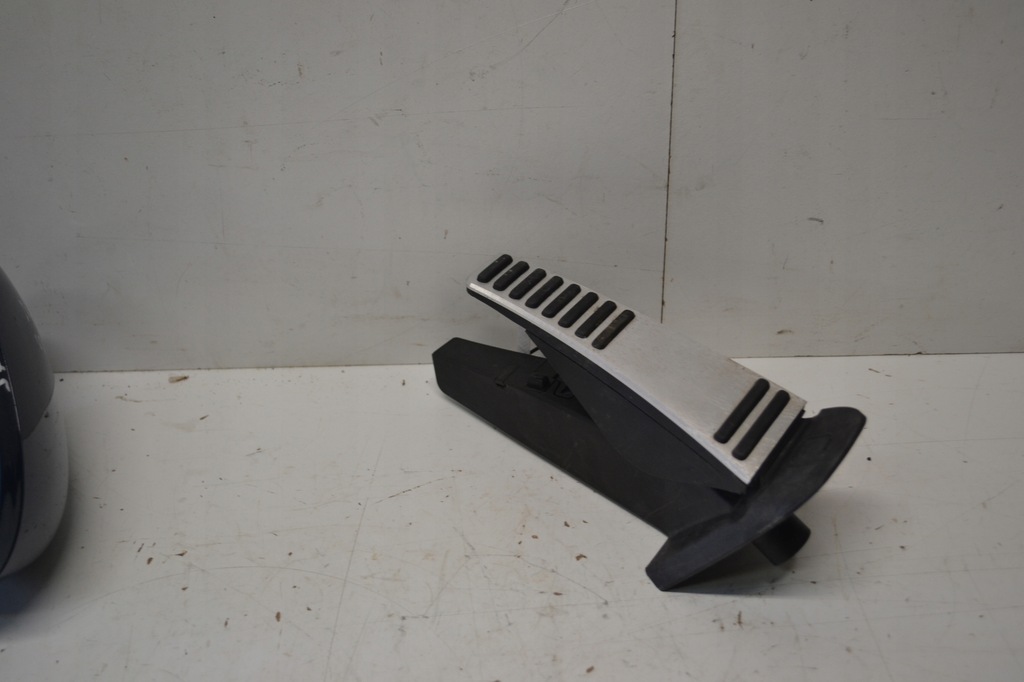 фото №1, Педаль газу volvo r-disign s90 ii s60 v60 v90 xc60 xc90