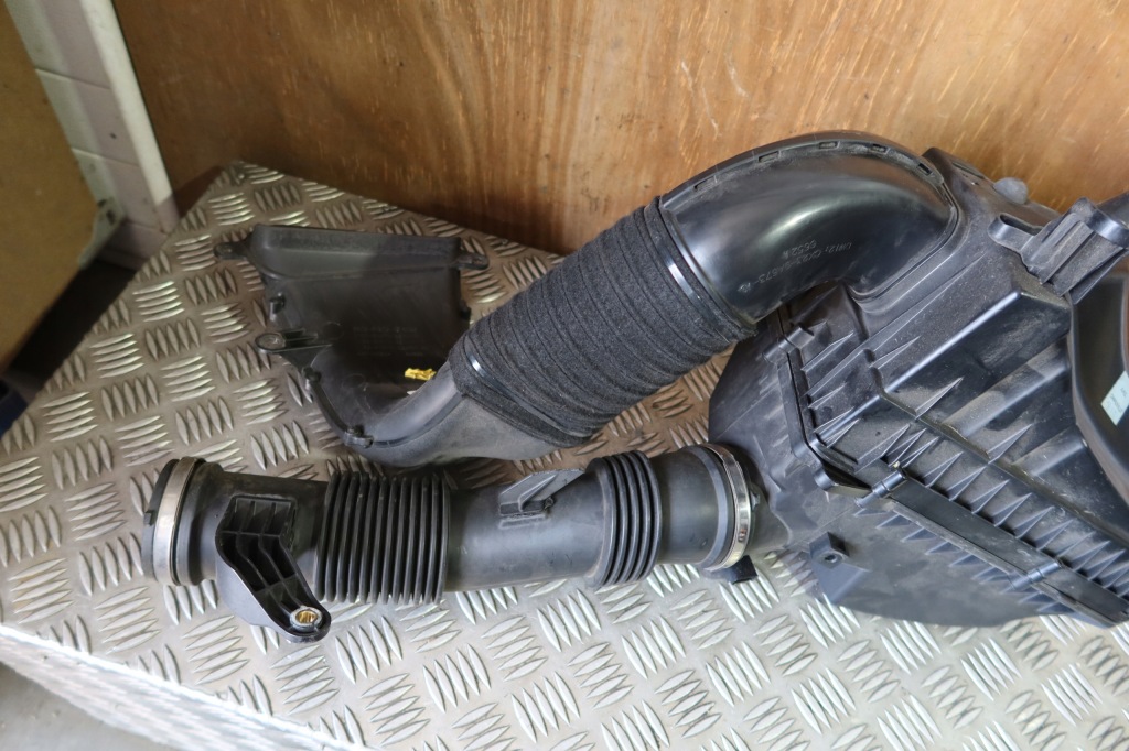 Корпус фільтра повітря комплектна jaguar xf 2.2d Київ