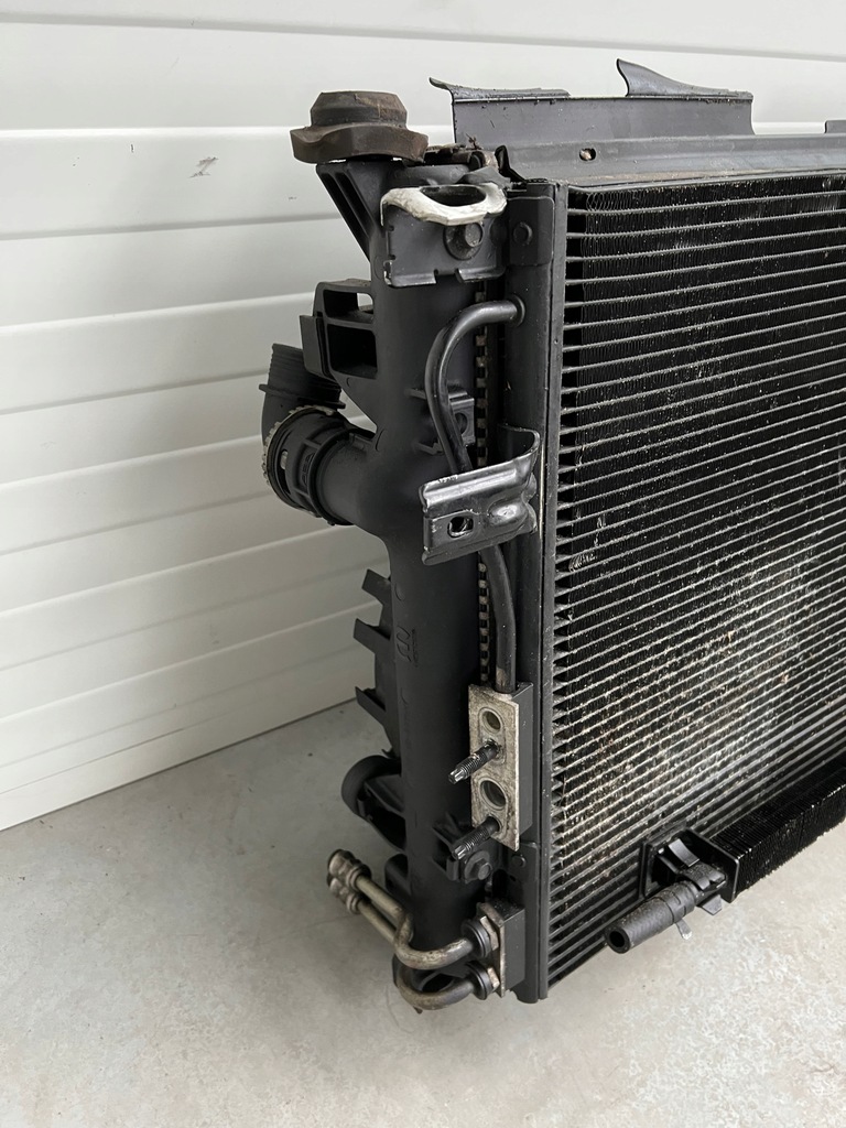 фото №13, Pas передній радіатор chrysler 300c