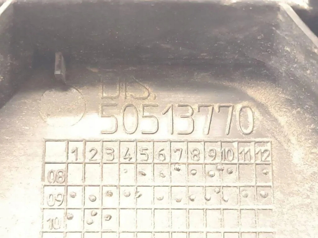 Правый направляющая заднего бампера alfa romeo mito 955_ 50513770 1.3l дизель Киев