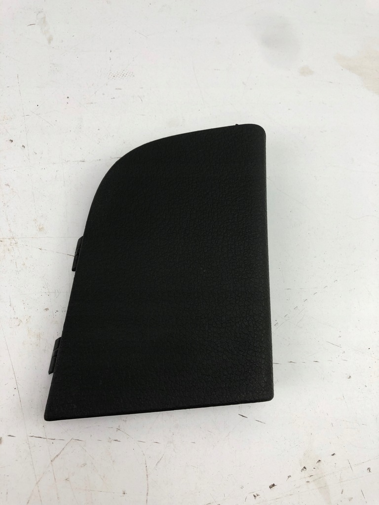 фото №1, Vw golf v plus защита заглушка лампы 5m0867657